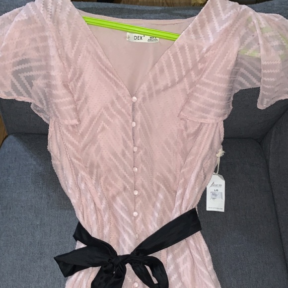 Size large dress for women in light pink. - Picture 3 of 3